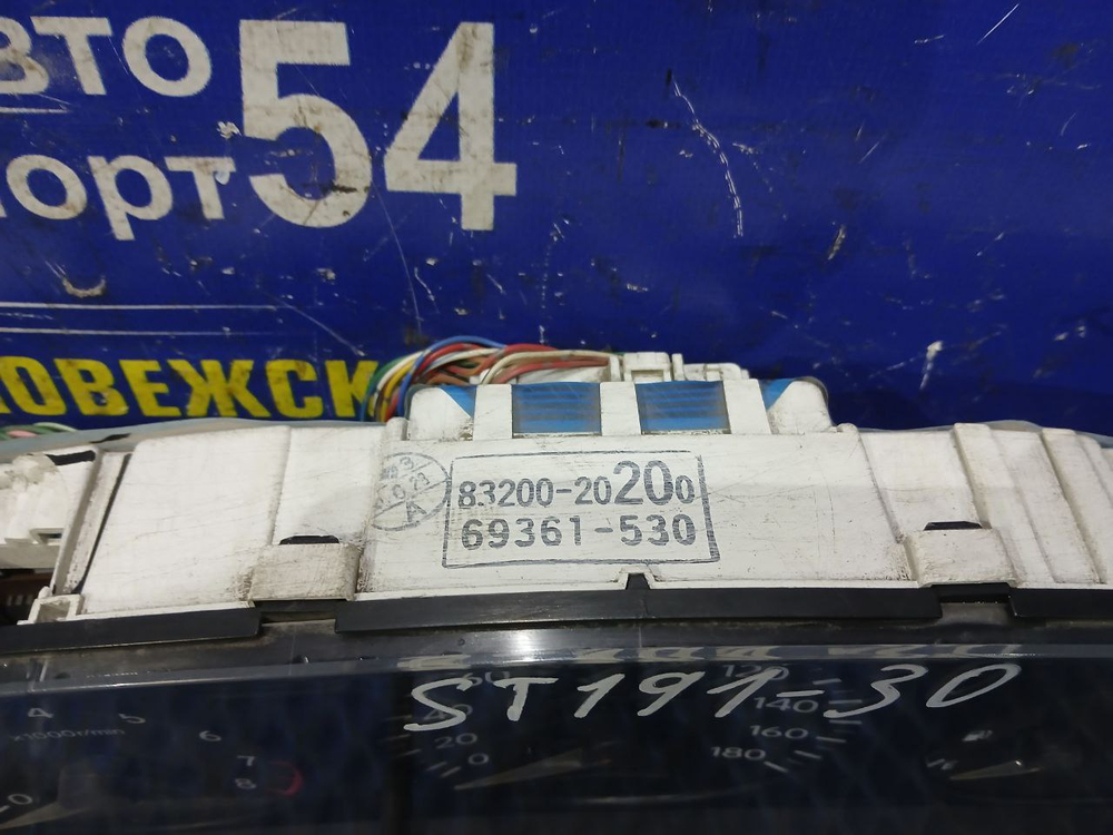 Щиток приборов TOYOTA CORONA 1993