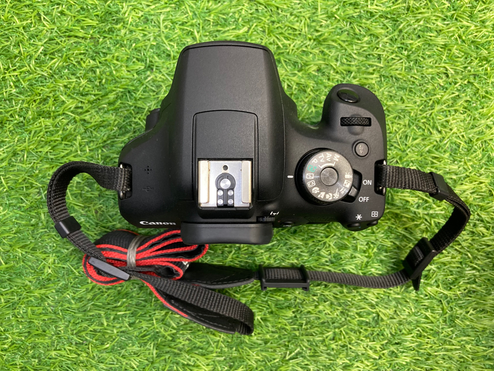 Canon 2000D + 18-55mm 100 кадров Покупка/Продажа