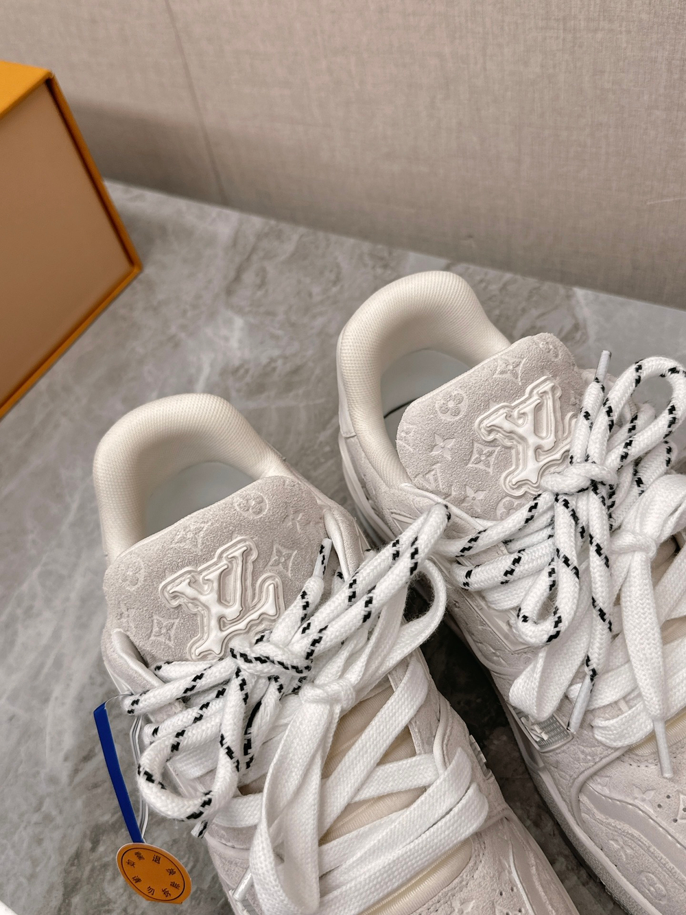 Louis Vuitton Trainer (4 colors)