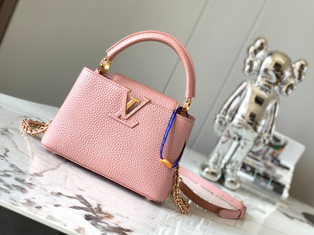 Louis Vuitton Capucines Mini