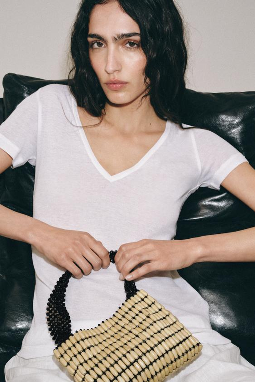 ZARA МИНИ-СУМКА ИЗ ДЕРЕВЯННЫХ БУСИН, СВЕТЛО-БЕЖЕВЫЙ