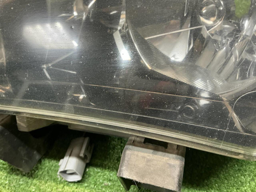 Фара левая Toyota Corolla E160 (2012-2016) галоген