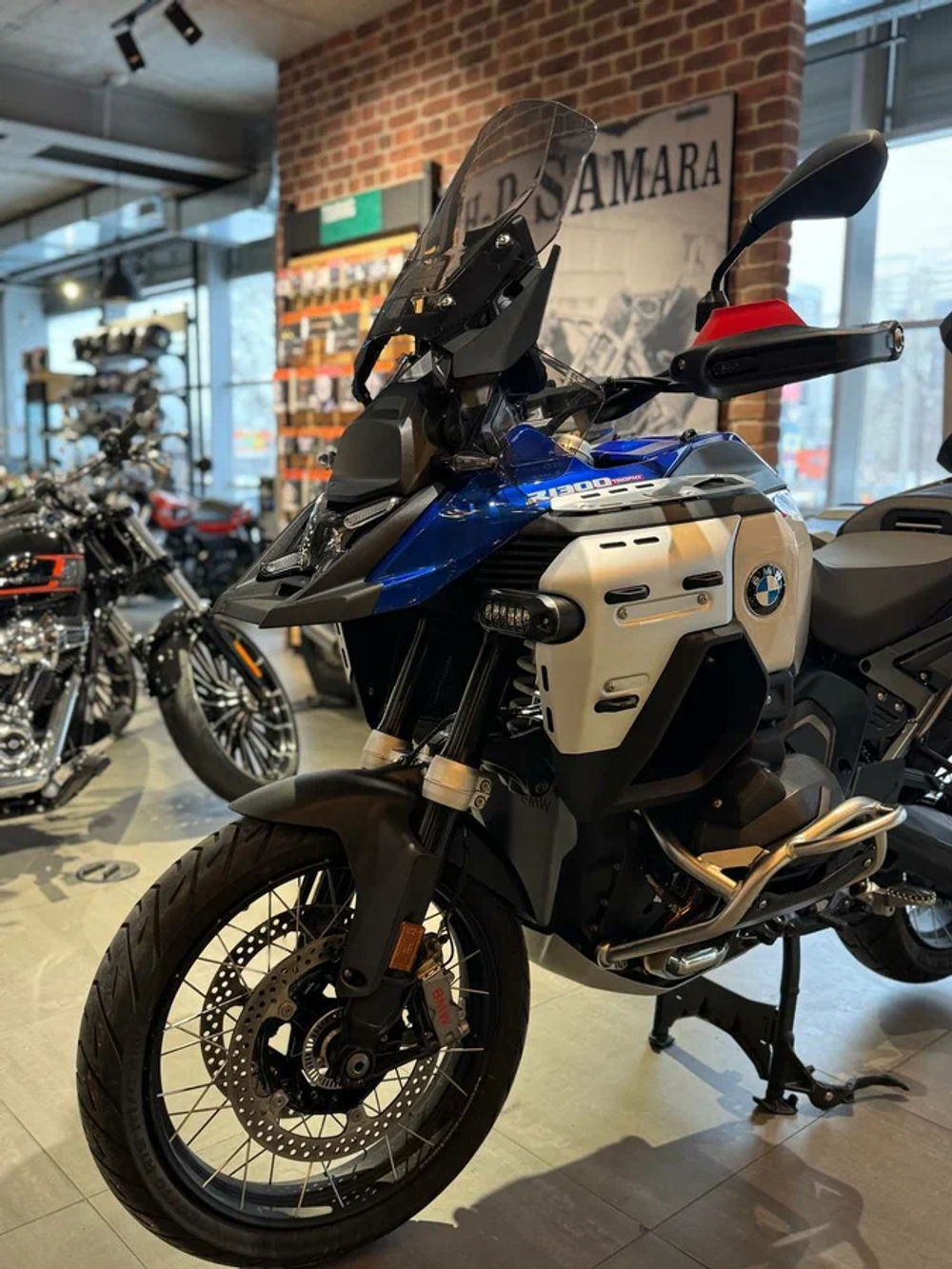 BMW R 1300 GS Adventure автомат с кофрами