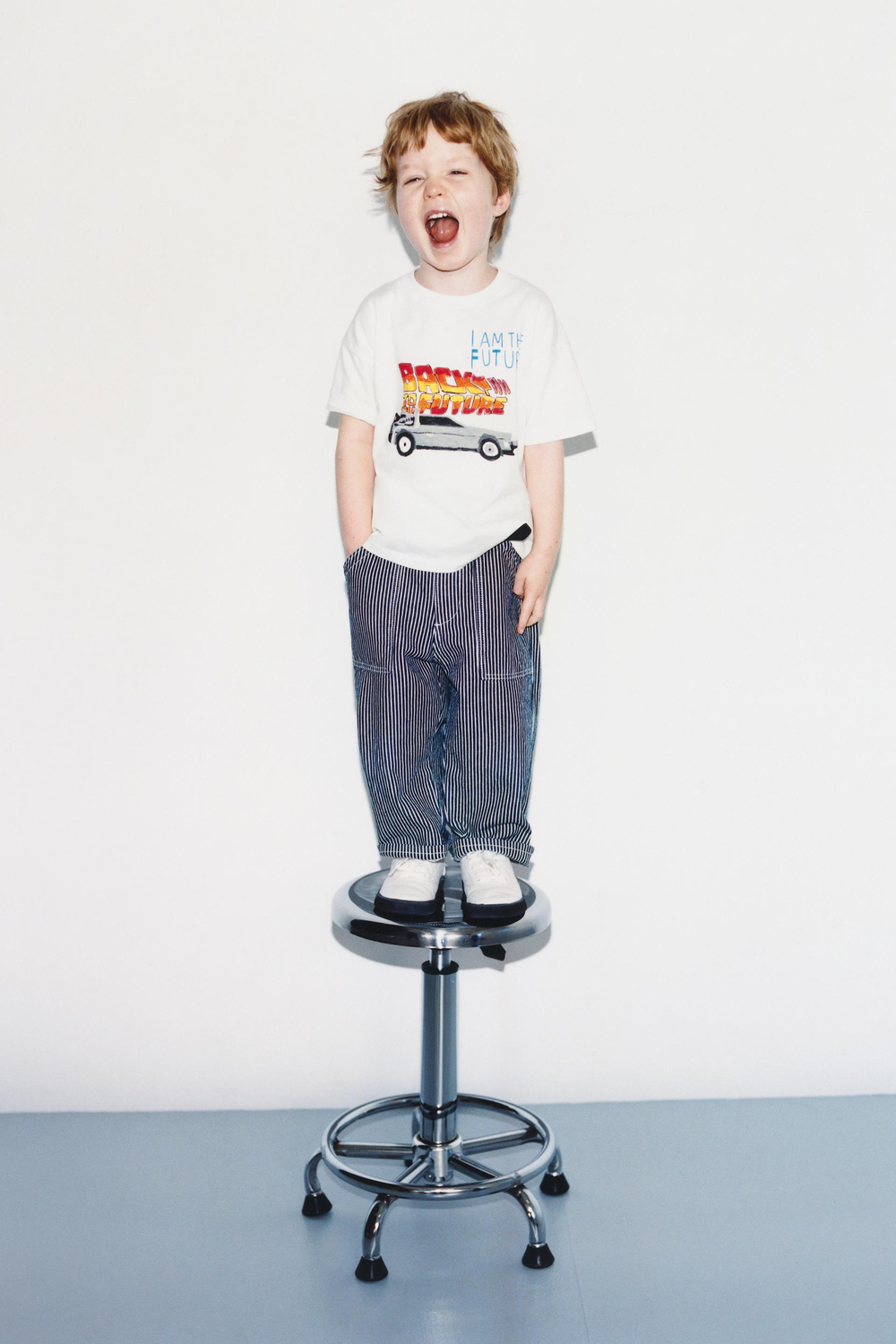 ZARA X DYLAN´S T-SHIRT CLUB ФУТБОЛКА С ИЛЛЮСТРАЦИЕЙ «НАЗАД В БУДУЩЕЕ» , БЕЛЫЙ