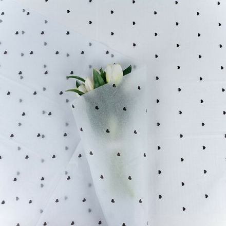 Бумага тишью "Сердечки" 50*70см Белый с черными серцами (20л)