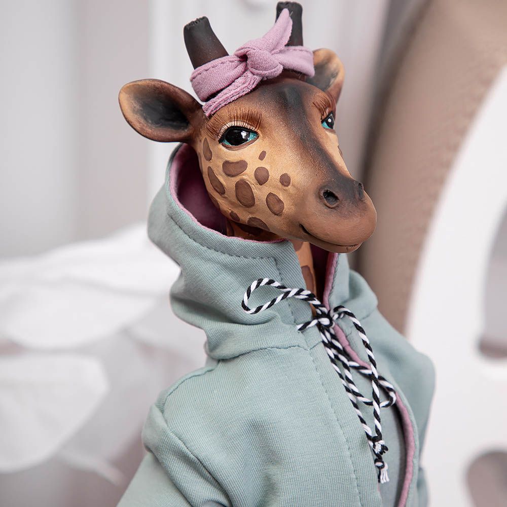 Кукла коллекционная Элли