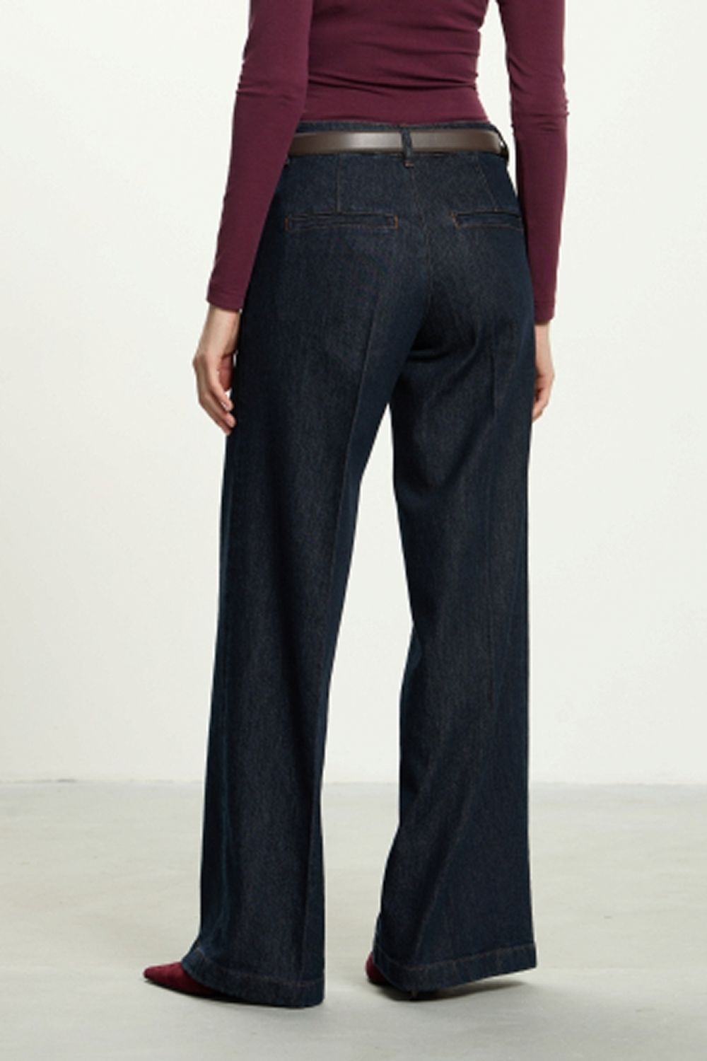 Джинсы синие со стрелкой