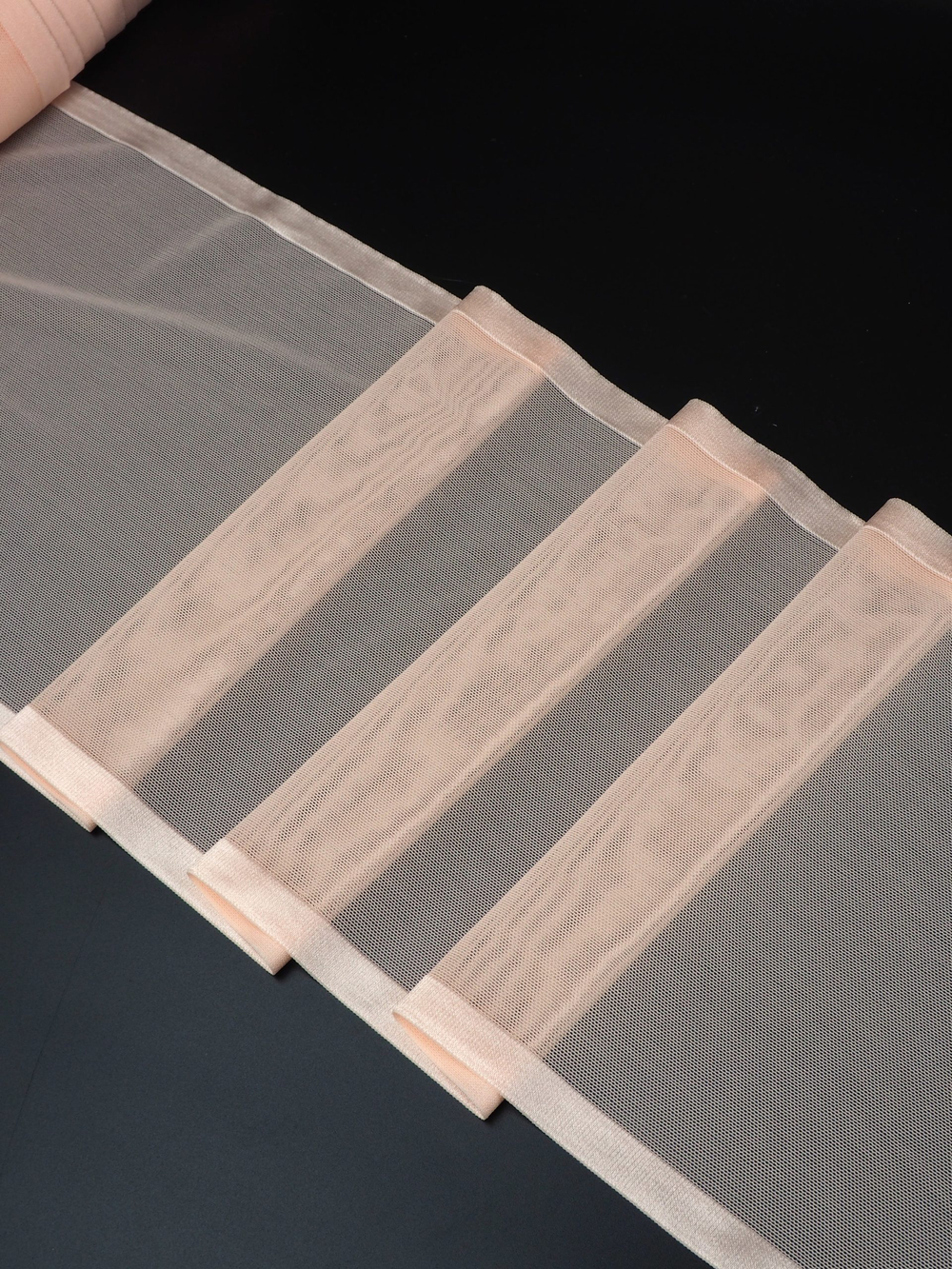 Эластичное кружево персиковое в сетку ширина 23 см