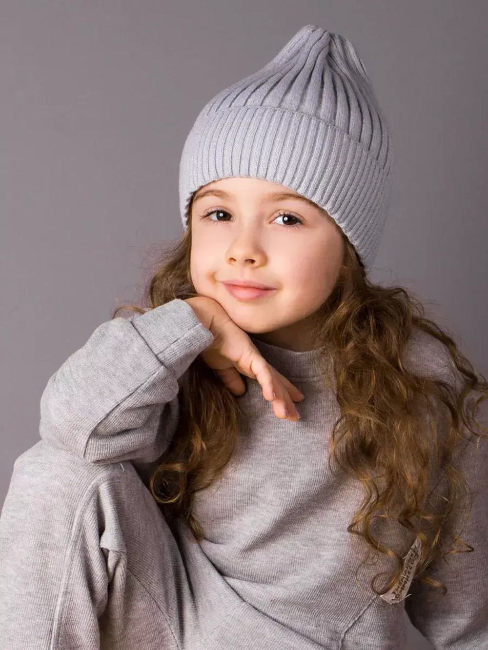 Шапка для девочки осенняя вязаная