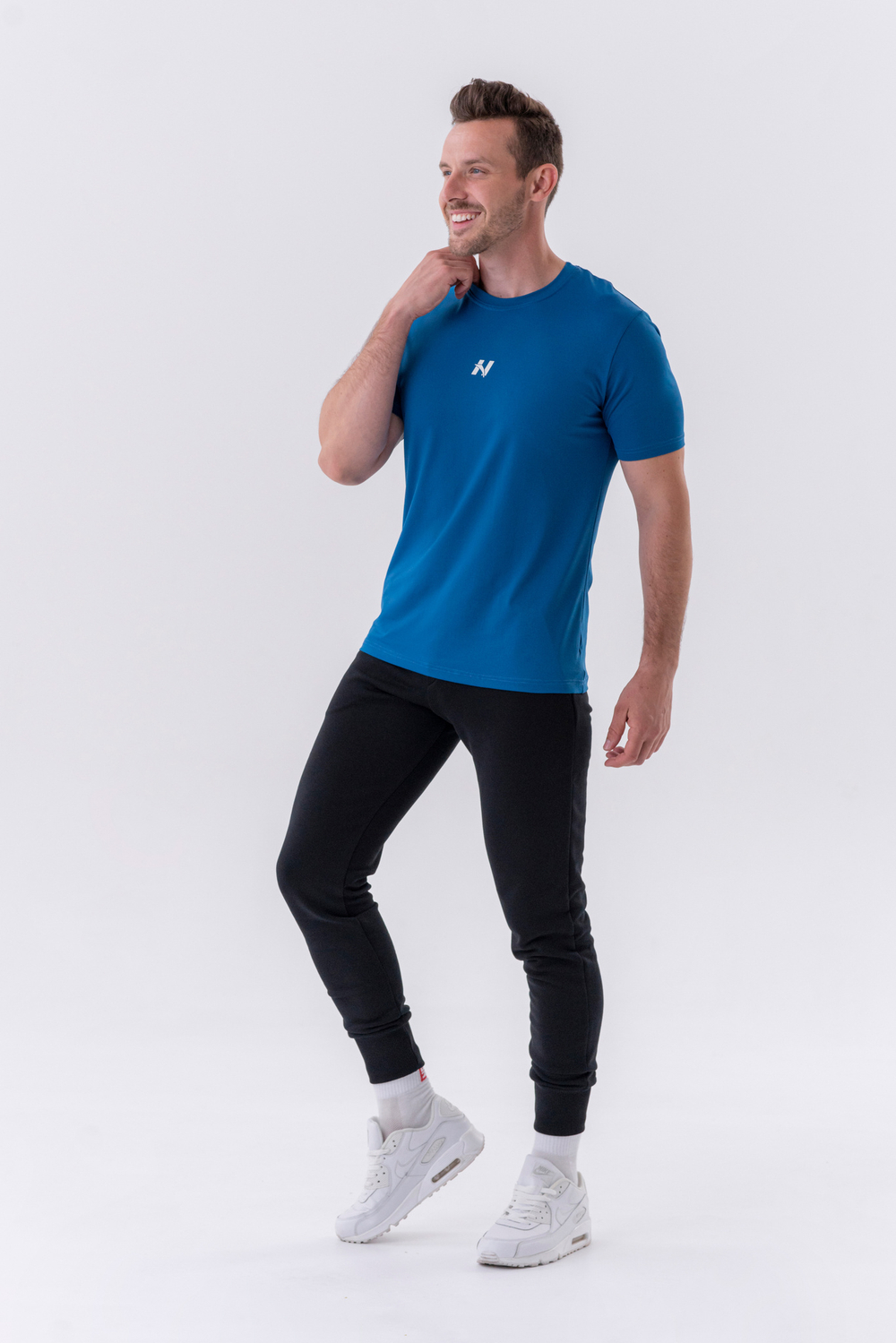 Мужская футболка Nebbia Classic T-shirt “Reset” 327 Blue