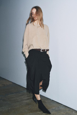 ZARA ЮБКА МИДИ С ДРАПИРОВАННЫМИ КАРМАНАМИ — ZW COLLECTION, ЧЕРНЫЙ