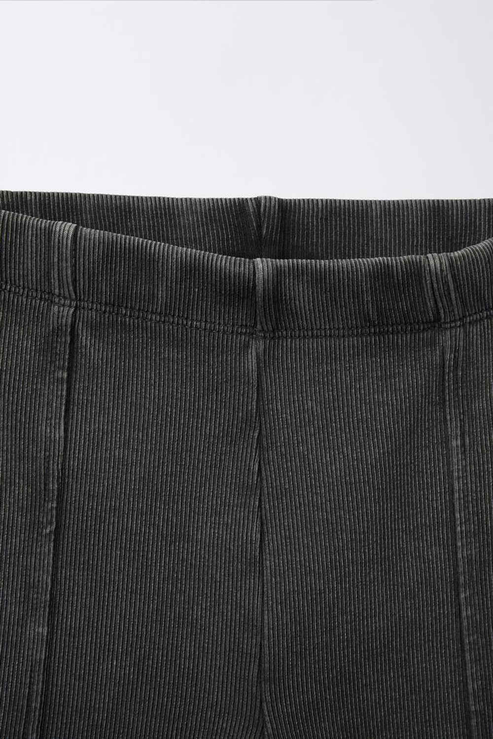 ZARA ШОРТЫ-ВЕЛОСИПЕДКИ В РУБЧИК С ЭФФЕКТОМ ПОТЕРТОСТИ, АНТРАЦИТОВО-СЕРЫЙ