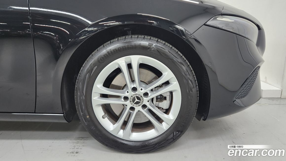 Mercedes-Benz A-Class W177 A220 Hatchback (02.2024)