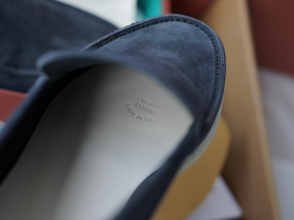 Классические замшевые мокасины