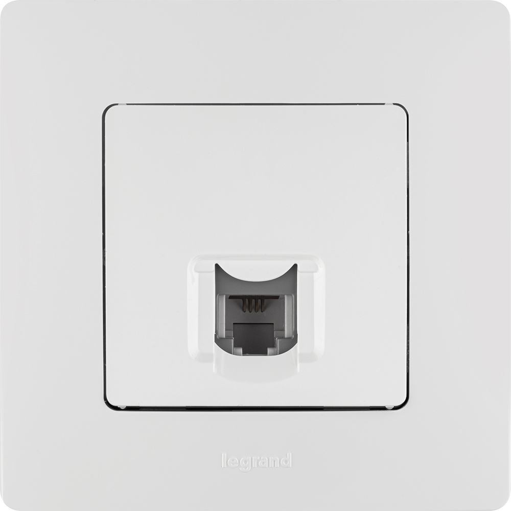 Розетка телефонная RJ11 белый ETIKA Legrand