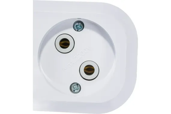 Колодка Makel 4 гнезда 01229