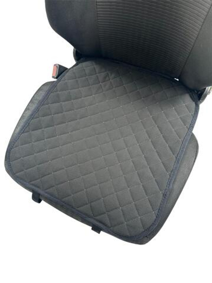 Накидка на сиденье велюровое 45х50 см. 1 штука