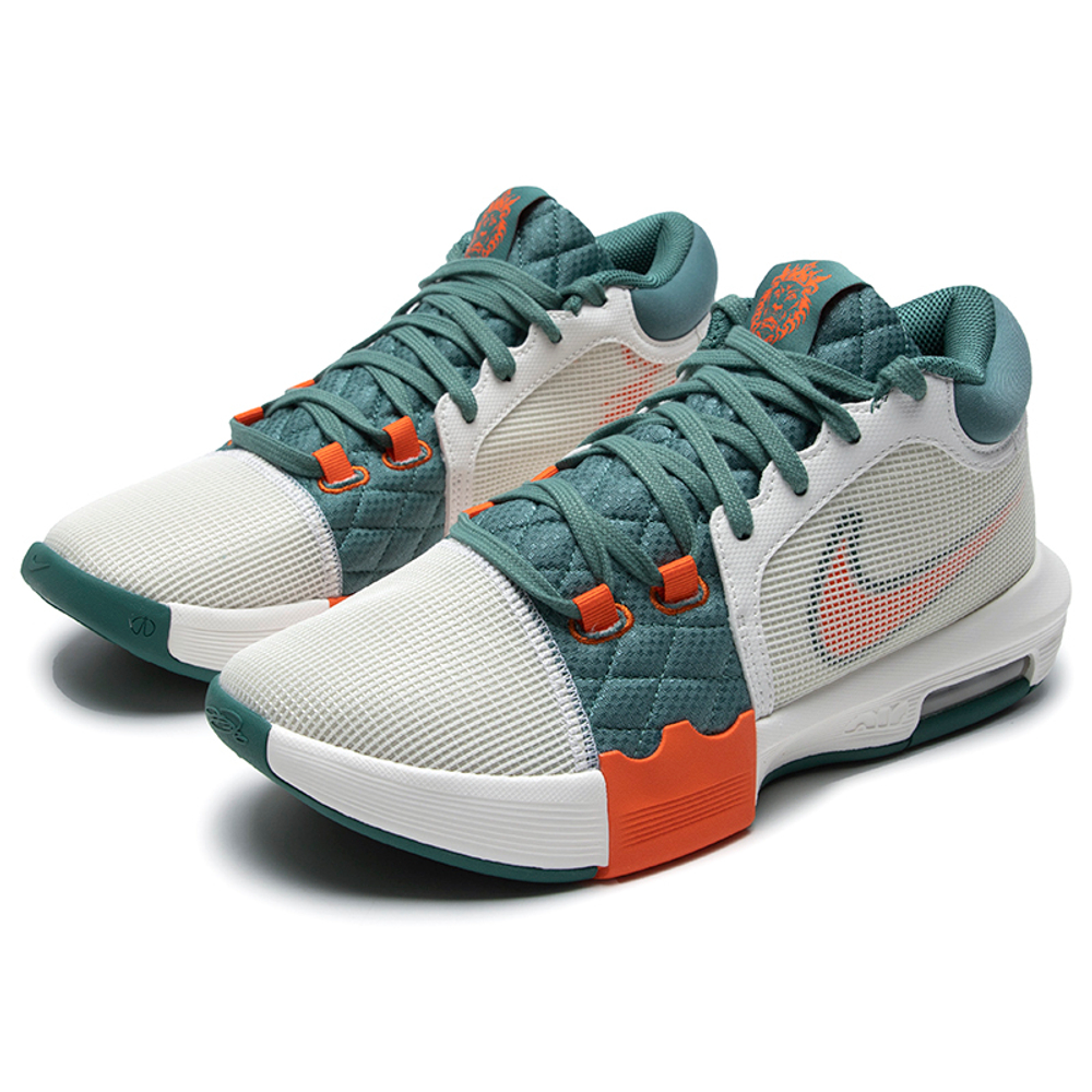 Кроссовки Nike