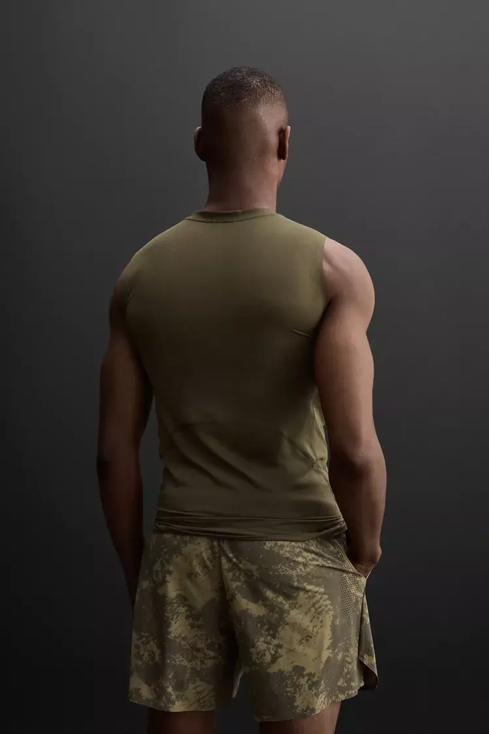 ZARA КОМПРЕССИОННАЯ МАЙКА, ТЕМНЫЙ ХАКИ