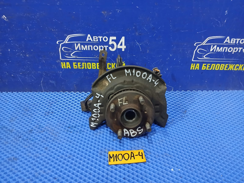 Ступица передняя левая TOYOTA DUET 1998-2000