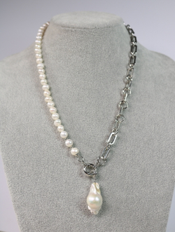 Колье с цепью и жемчугом "Городская русалка"