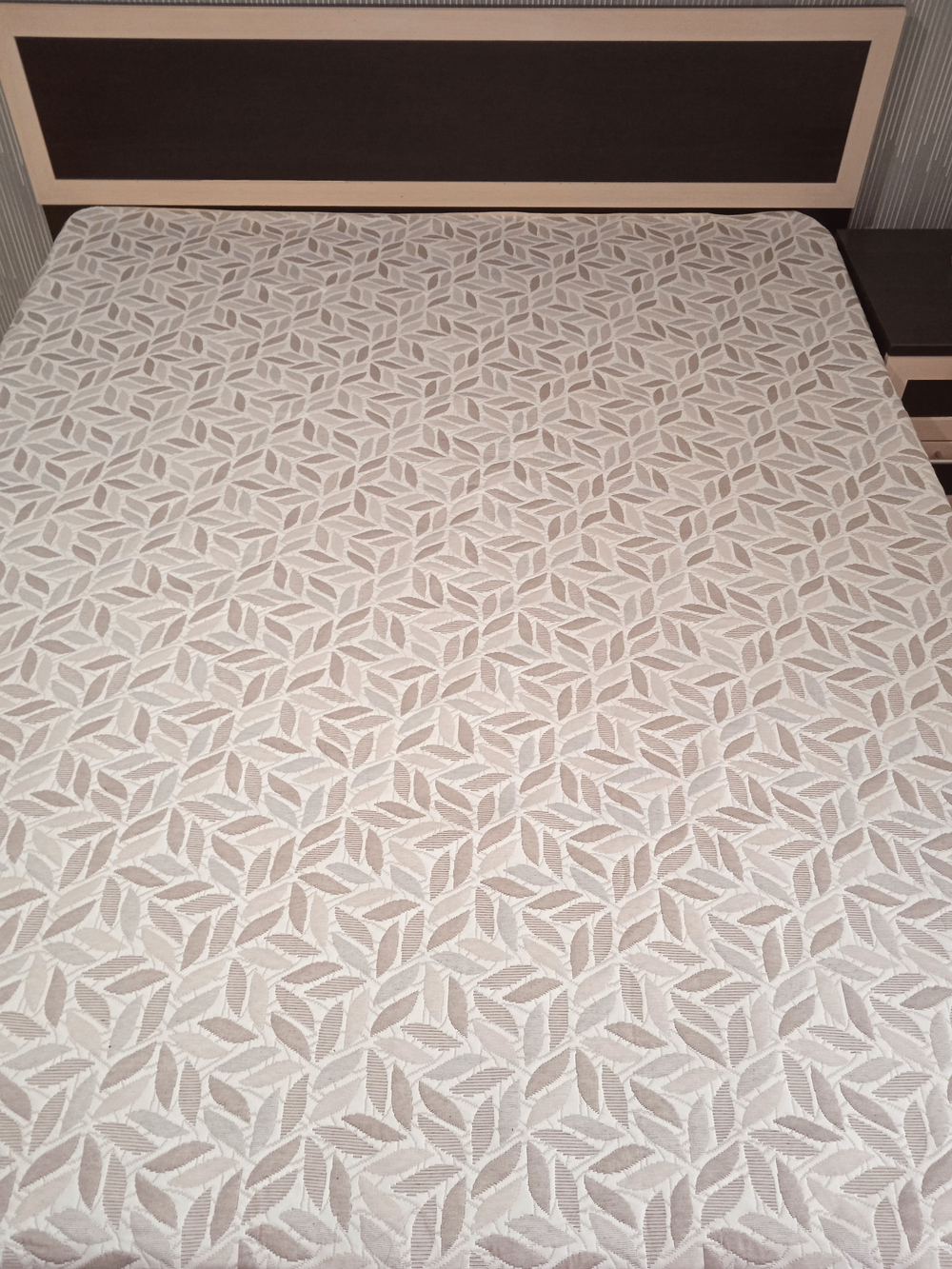 Покрывало жаккардовое двухстороннее Нежность 165-18 беж, серый 2.0 (180х200)