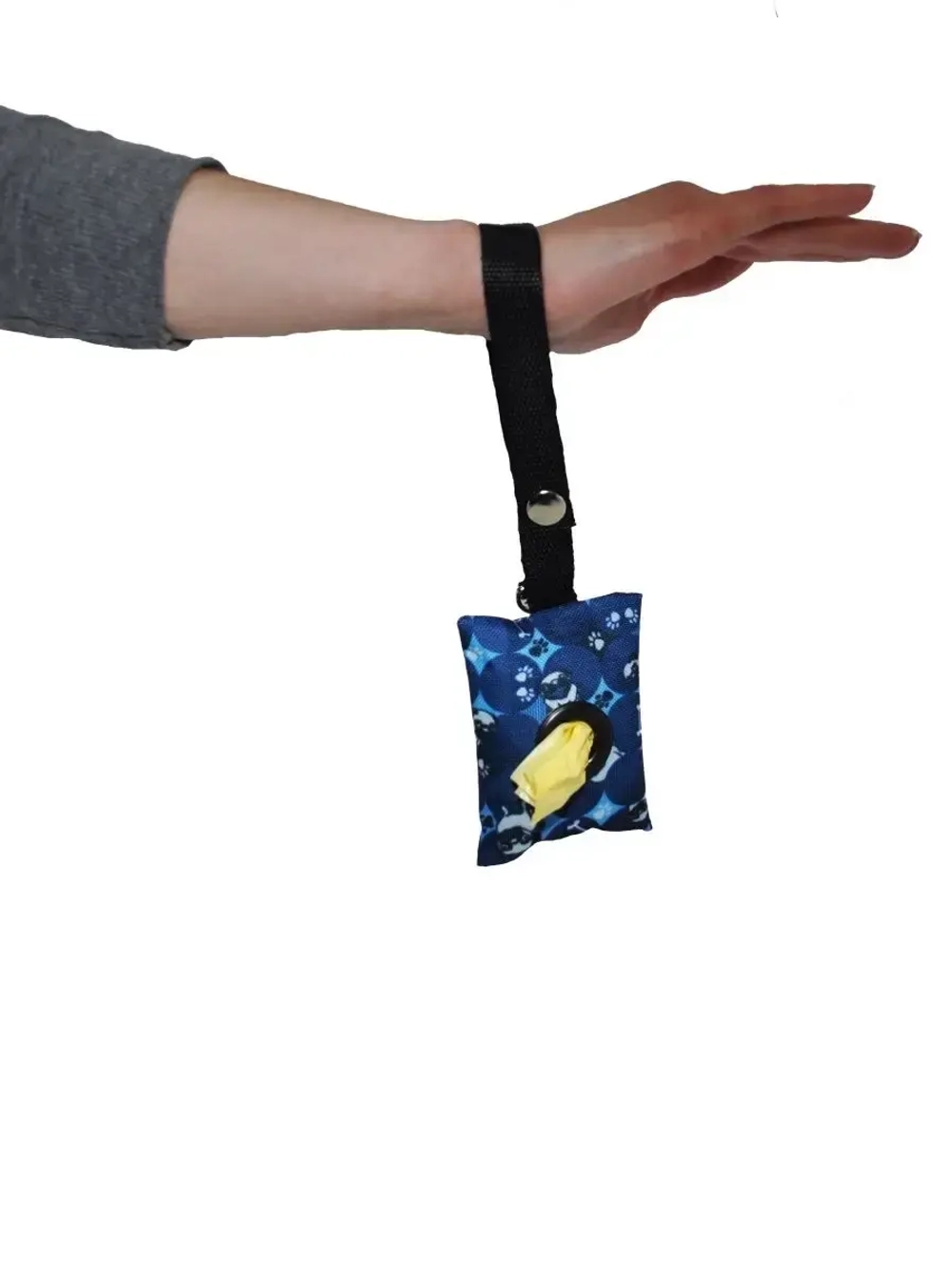 Диспенсер для пакетов для выгула собак