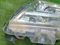 Фара левая Toyota Alphard 3 (2015-2017) LED
