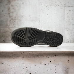 Nike SB Dunk Low • Black White