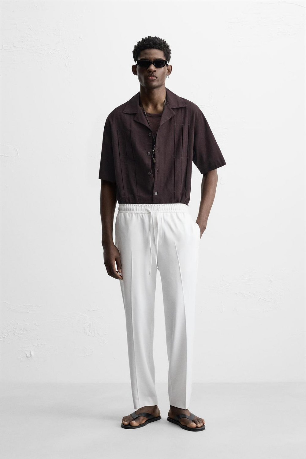 ZARA БРЮКИ-ДЖОГГЕРЫ КОМФОРТНОЙ ПОСАДКИ, ЖЕЛТОВАТО-БЕЛЫЙ