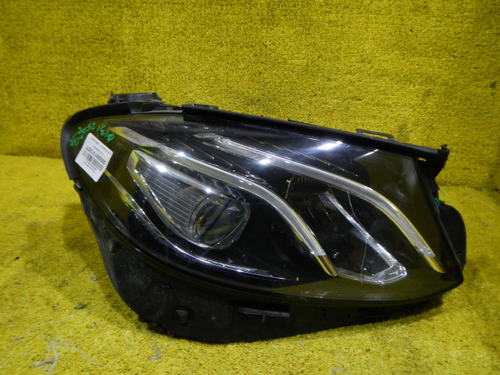 Битая Фара правая Mercedes E W213 (2016-2021) LED