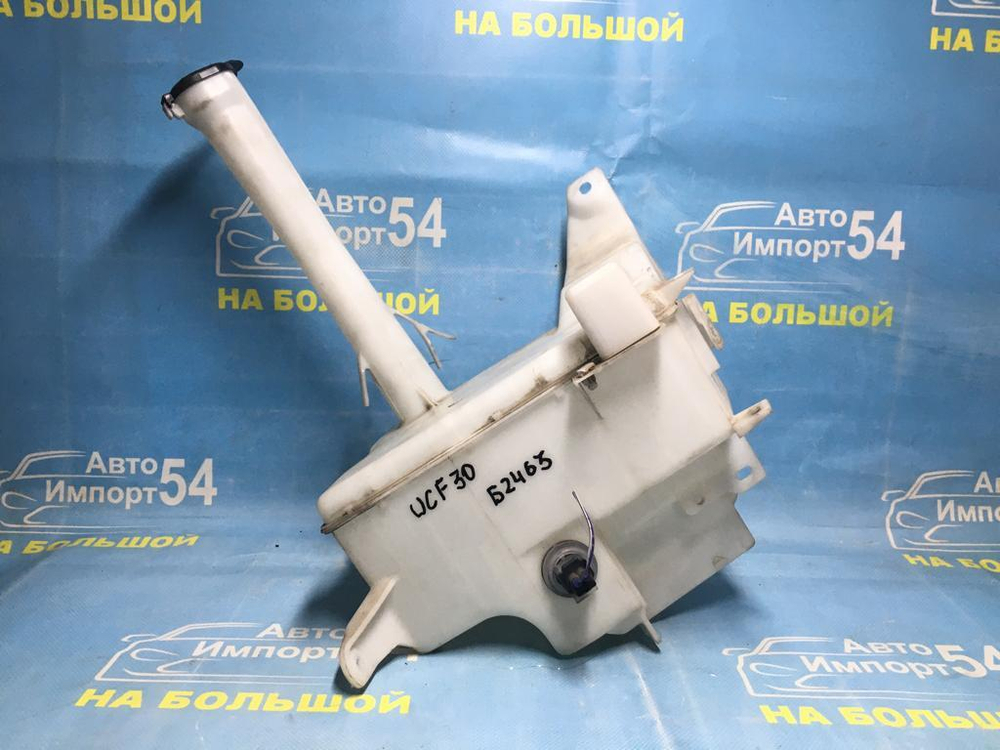 Бачок омывателя TOYOTA CELSIOR 2000-2006