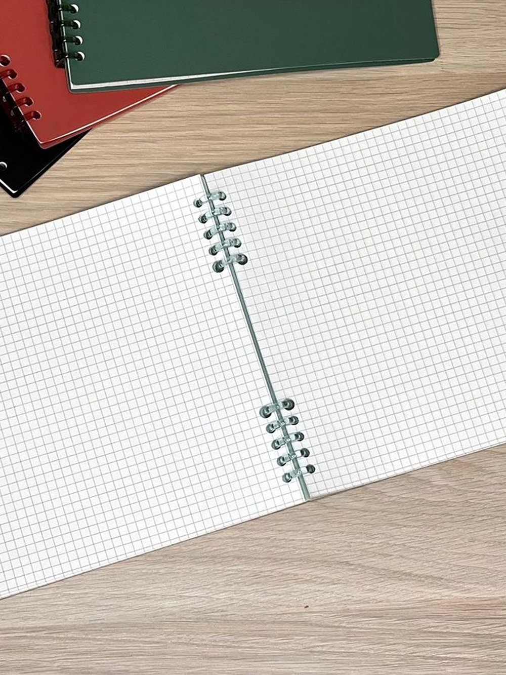 Блокнот квадратный в клетку 60л 195х210 мм св.зеленый (8808-012)