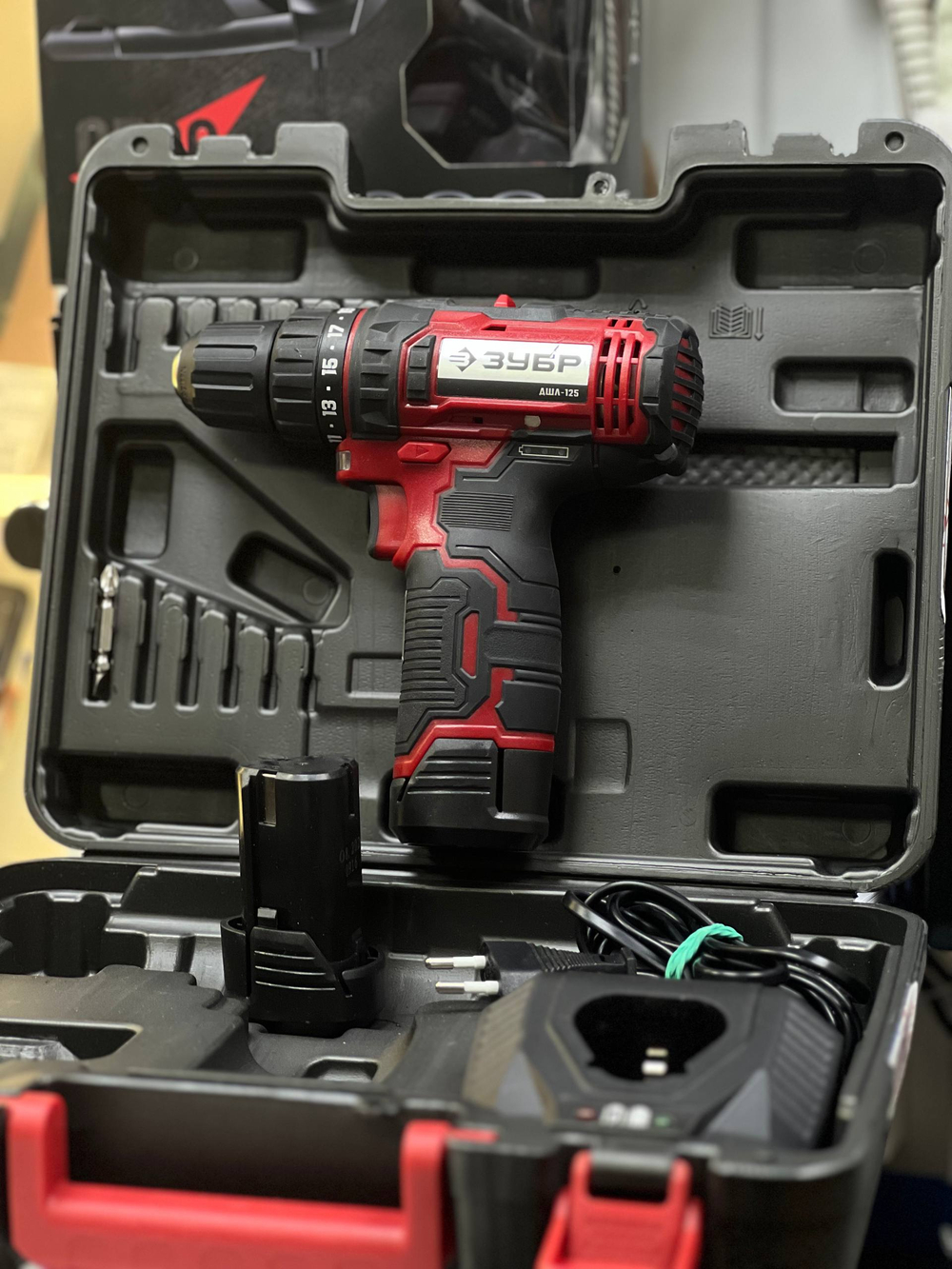 Шуруповерт ЗУБР ДШЛ-125-22