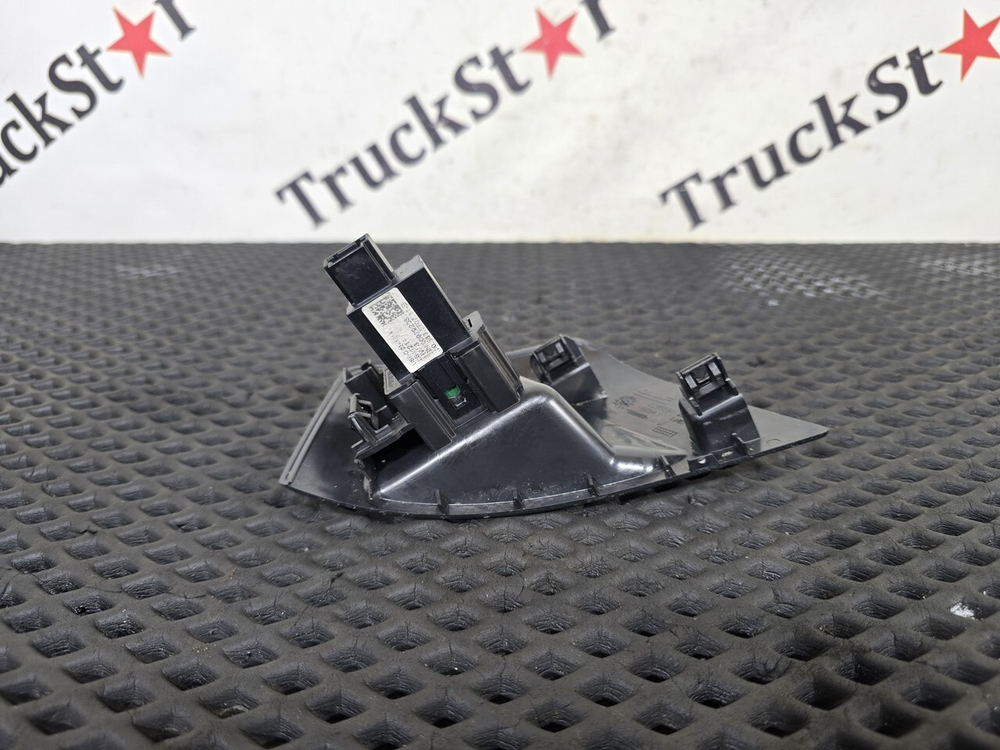 Накладка торпедо USB 2023г