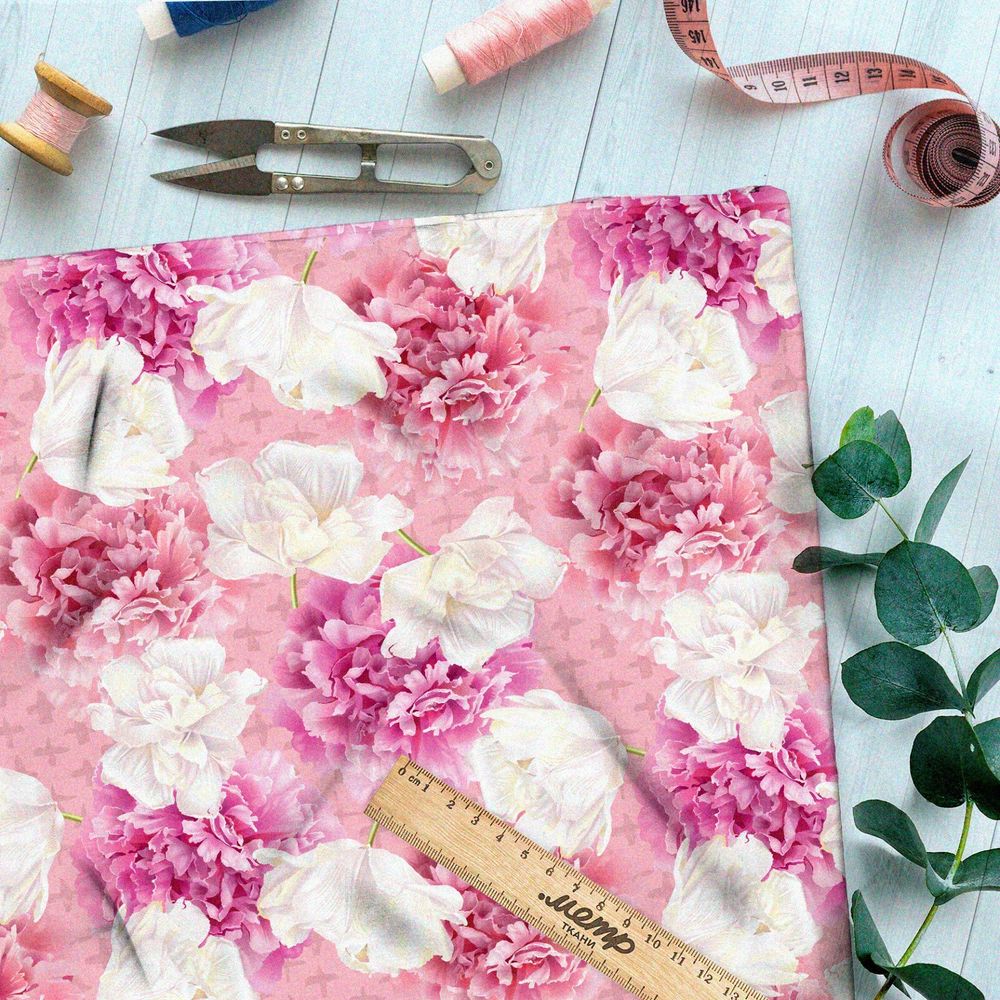 Ткань мембрана воздушные нежные цветы на розовом фоне