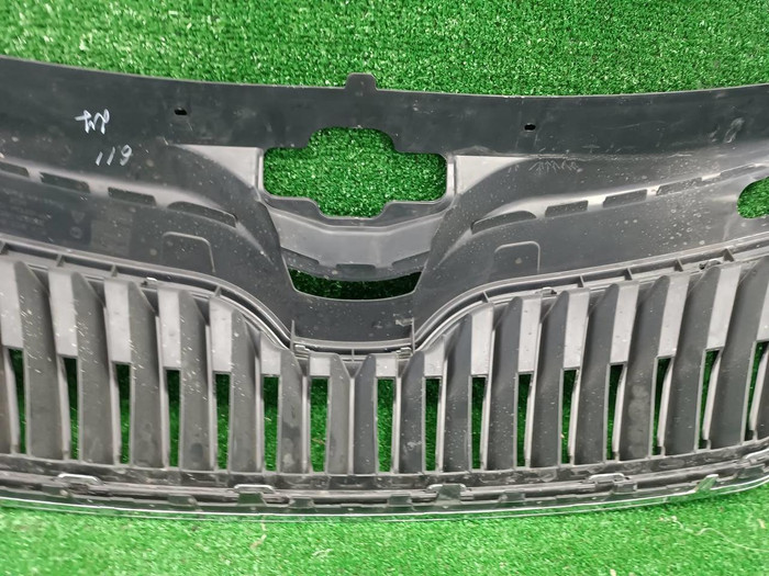 Решетка радиатора Skoda Rapid 1 (2012-2020)