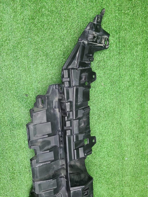 Кронштейн решетки радиатора Toyota RAV4 XA50 18-нв