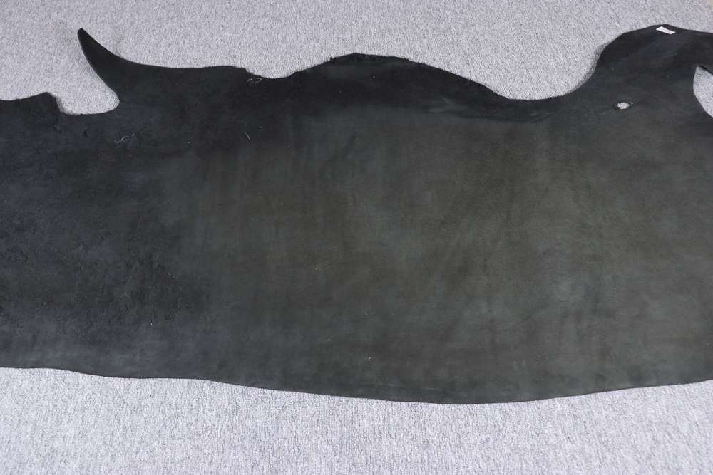 Уценка: 3,6-4,0 полукожа чёрная с лицевым покрытием 159 дм²