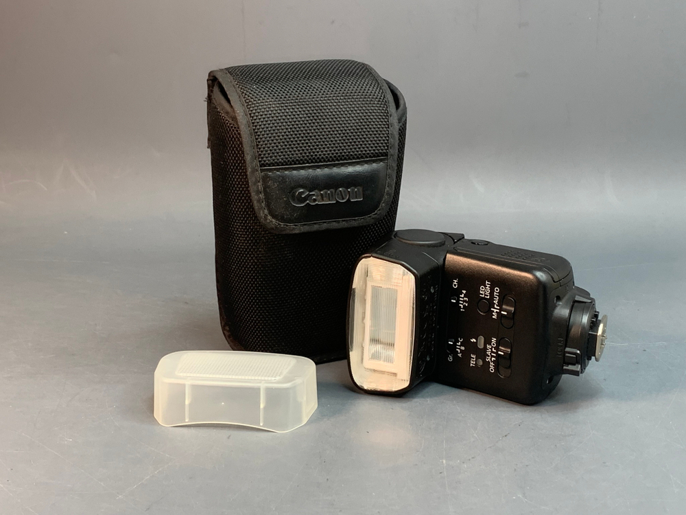 Canon Speedlite 320EX