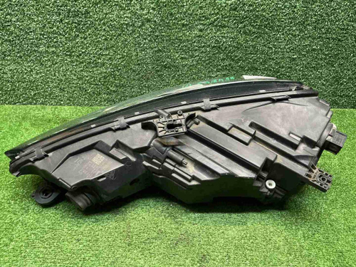 Фара правая Audi A4 B9 (2019-2025) LED