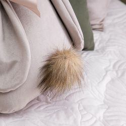 Подушка декоративная Кролик Мия Вельвет Беж