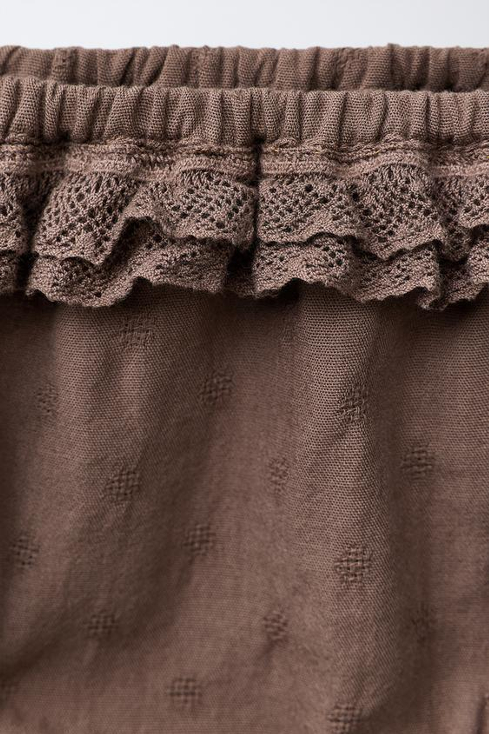 ZARA ТРУСЫ С КРУЖЕВНОЙ ВЫШИВКОЙ, КОРИЧНЕВЫЙ