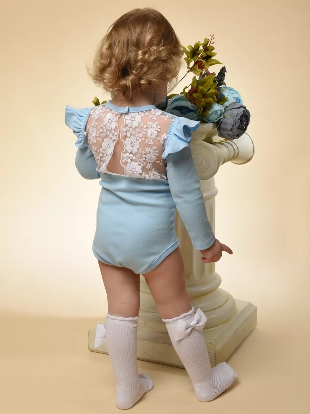 Боди с кружевной спинкой