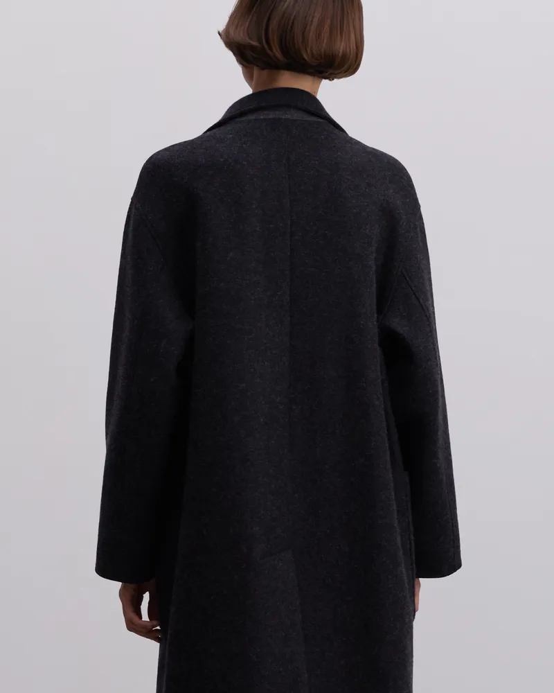 Черное двубортное пальто из шерсти