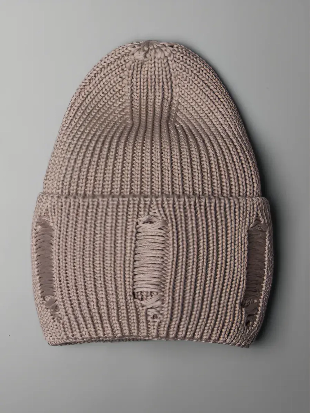 Шапка женская на осень рваная