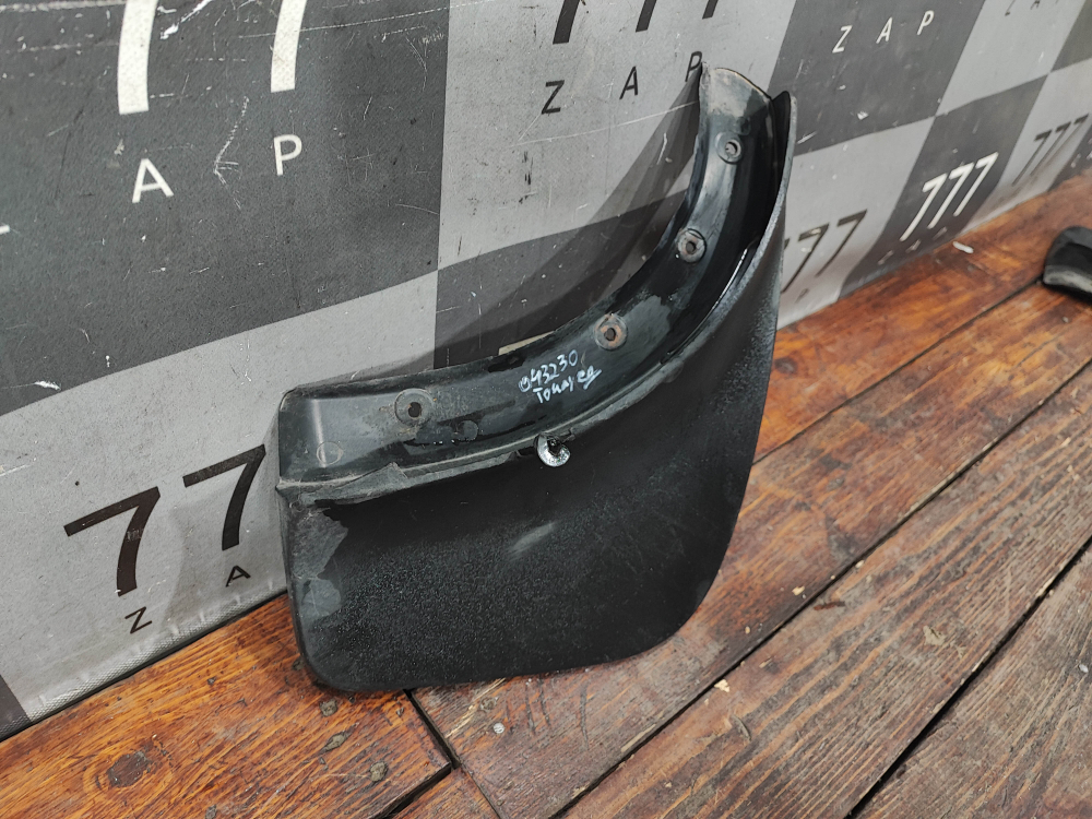 Брызговик задний правый Volkswagen Touareg 2 10-18 Б/У Оригинал 7P0075101