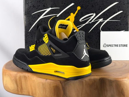 Air Jordan 4 Thunder 2023