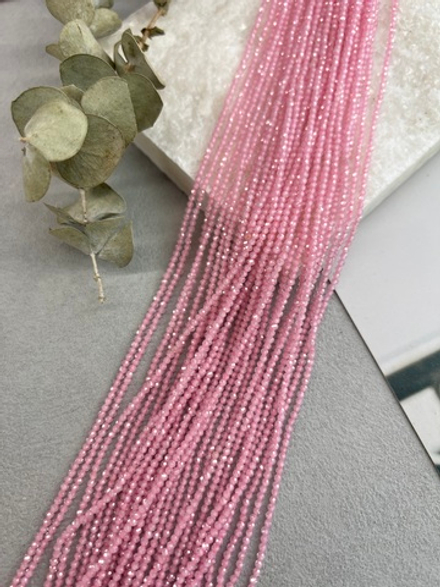 Бусины циркона (фианиты) 2 мм, нить 37 см, розовый