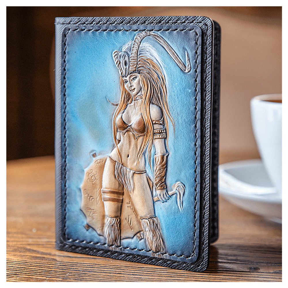 Кожаная обложка на паспорт «Шаманка» (фигура)